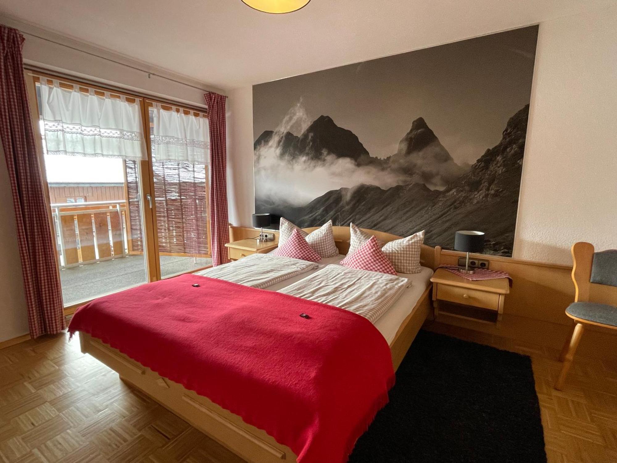 Hotel Alpin Bed & Breakfast Fischen im Allgaeu Exterior photo